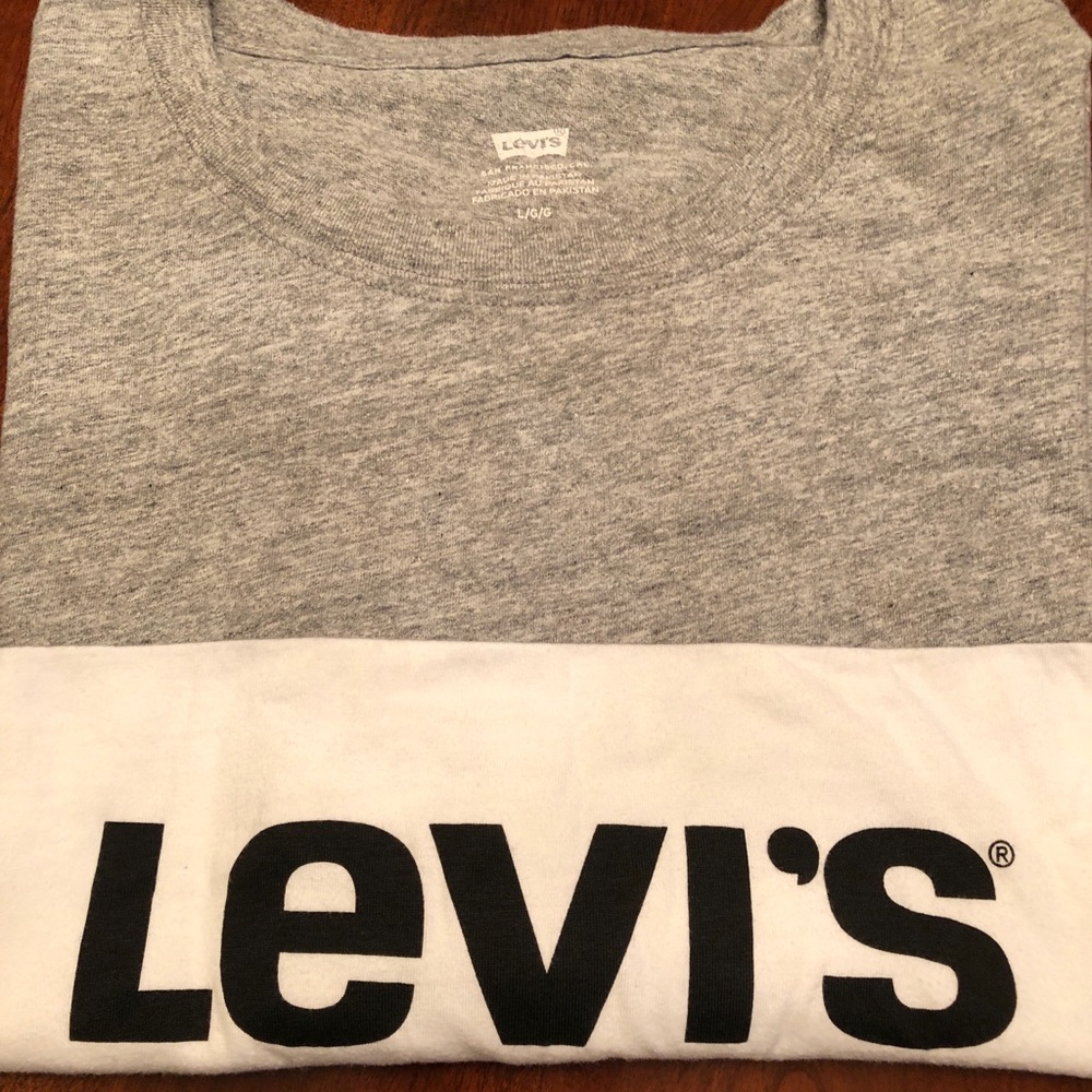 Comfy Levis Shirt barely warn